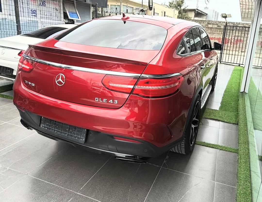 Mercedes-Benz GLE Coupe Red