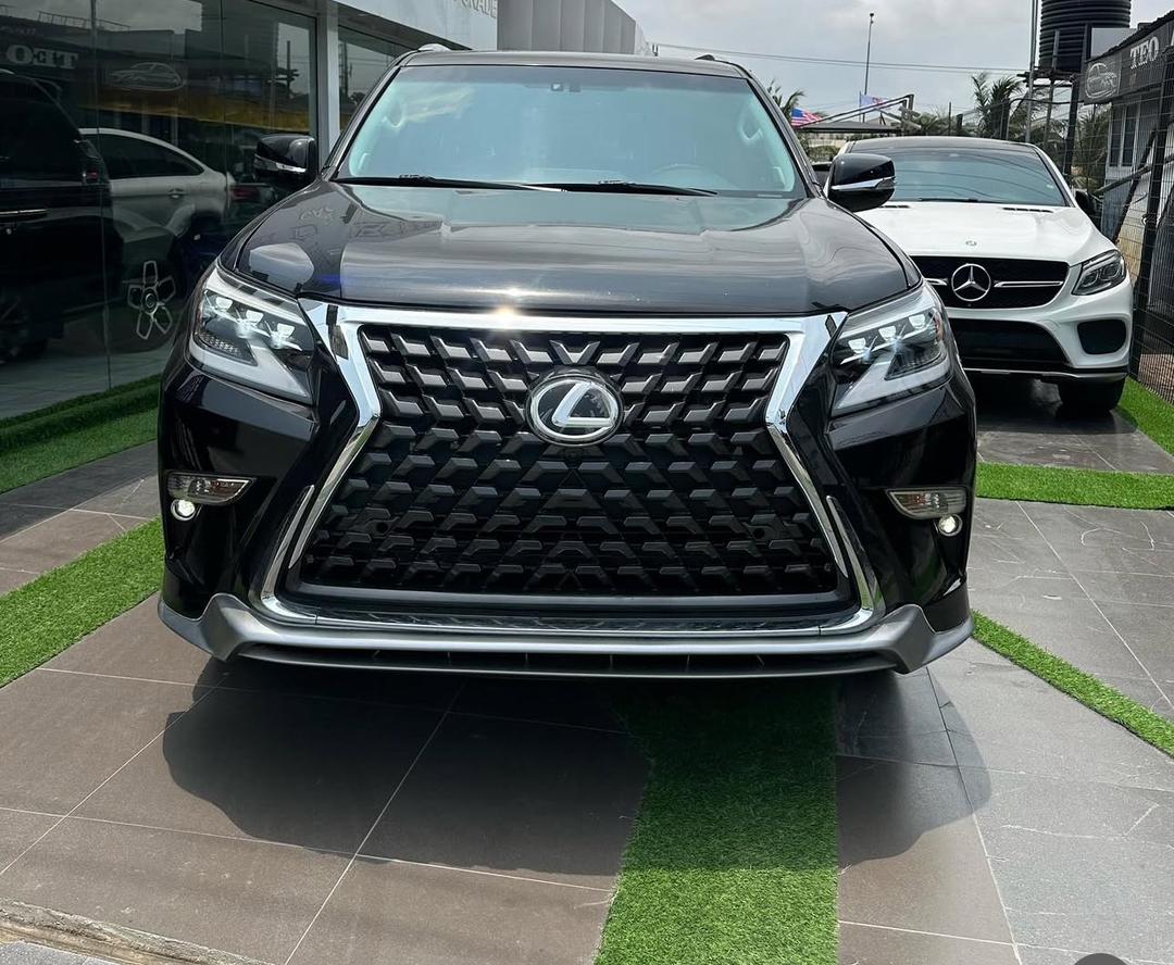 Lexus GX460 Black