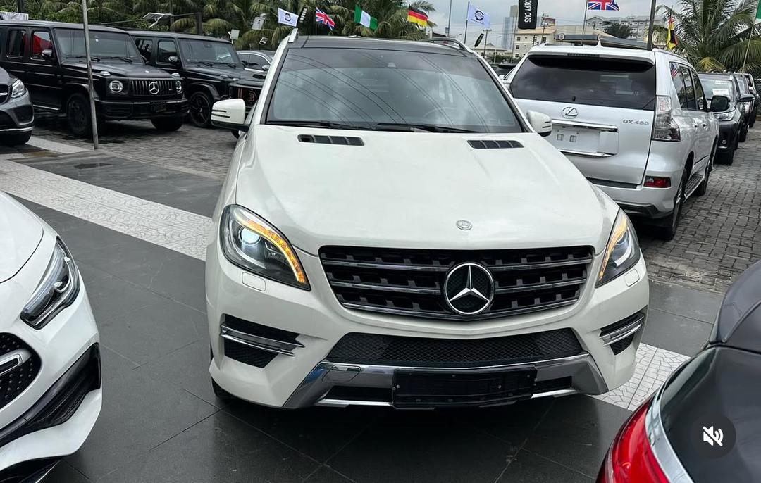 Mercedes-Benz ML400 Diamond White Metallic